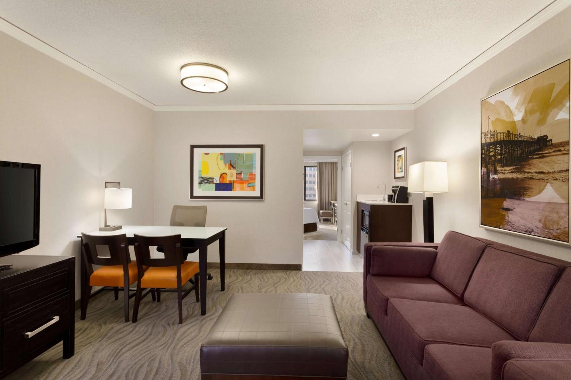 Queen Suite with Two Queen Beds - Non-Smoking,1551992287:JPEG